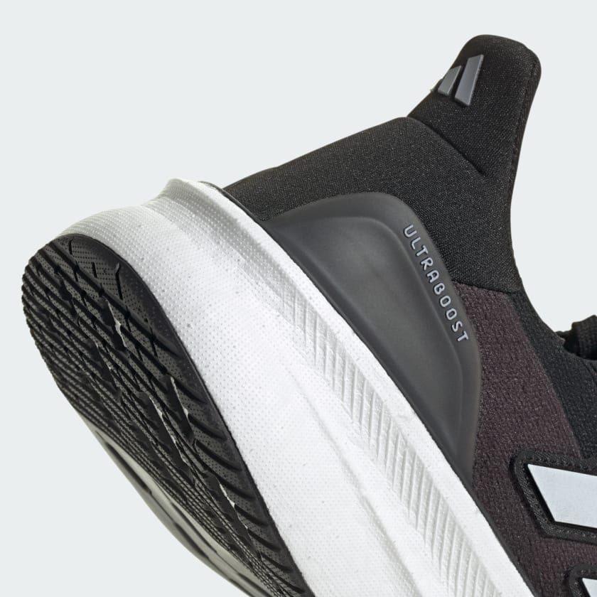Giày chạy bộ Nam ULTRABOOST 5