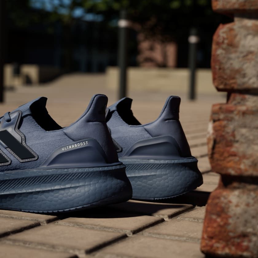 Giày chạy bộ Nam Ultraboost 5
