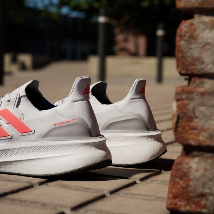 Giày chạy bộ Nam ULTRABOOST 5