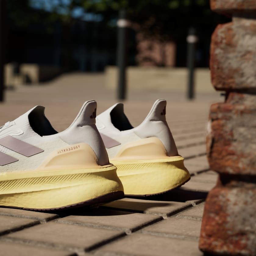 Giày chạy bộ Nữ ULTRABOOST 5X W