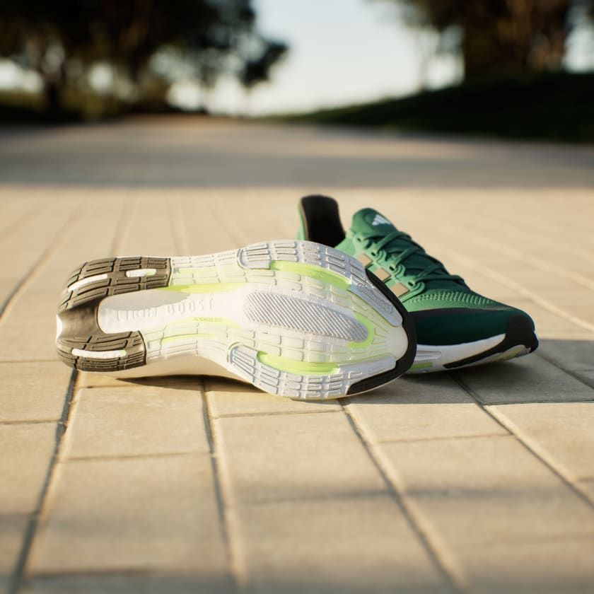 GIÀY CHẠY BỘ NAM ULTRABOOST LIGHT