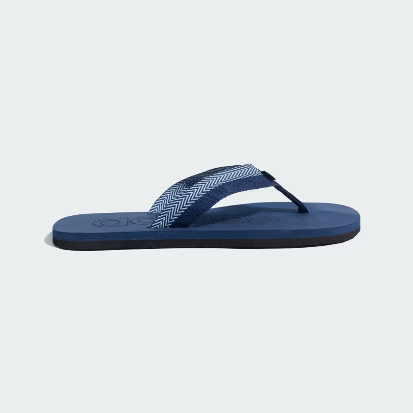 Dép xỏ ngón adidas Mistico