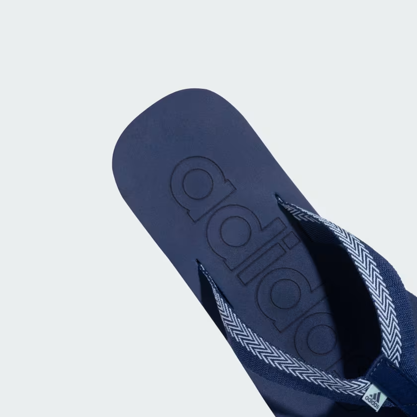 Dép xỏ ngón adidas Mistico