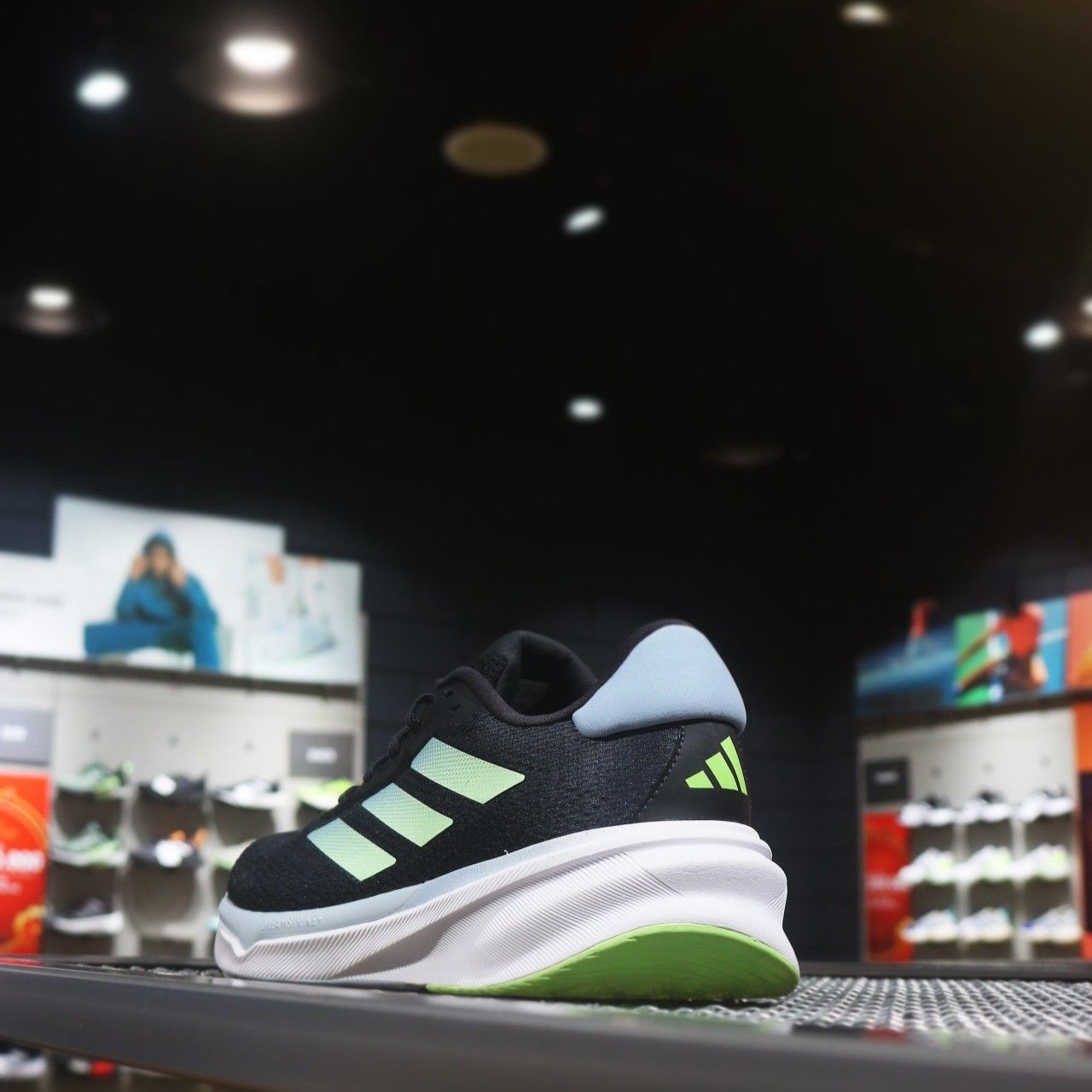Giày chạy bộ Nam SUPERNOVA STRIDE M