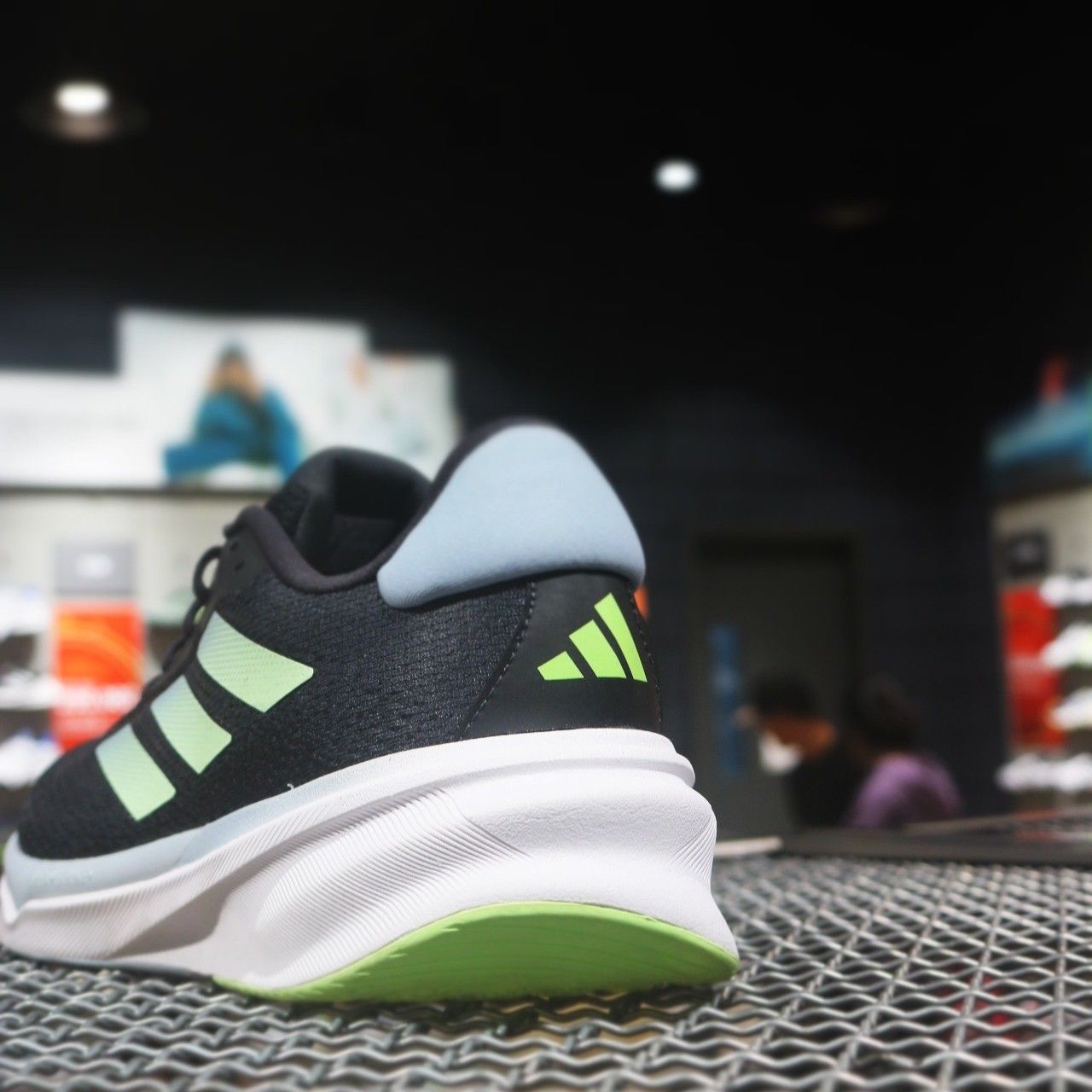 Giày chạy bộ Nam SUPERNOVA STRIDE M