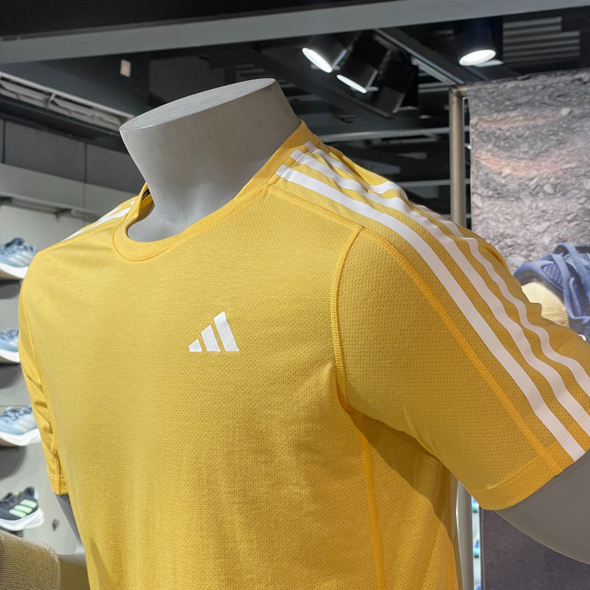 ÁO THUN NAM OWN THE RUN 3-STRIPES TEE