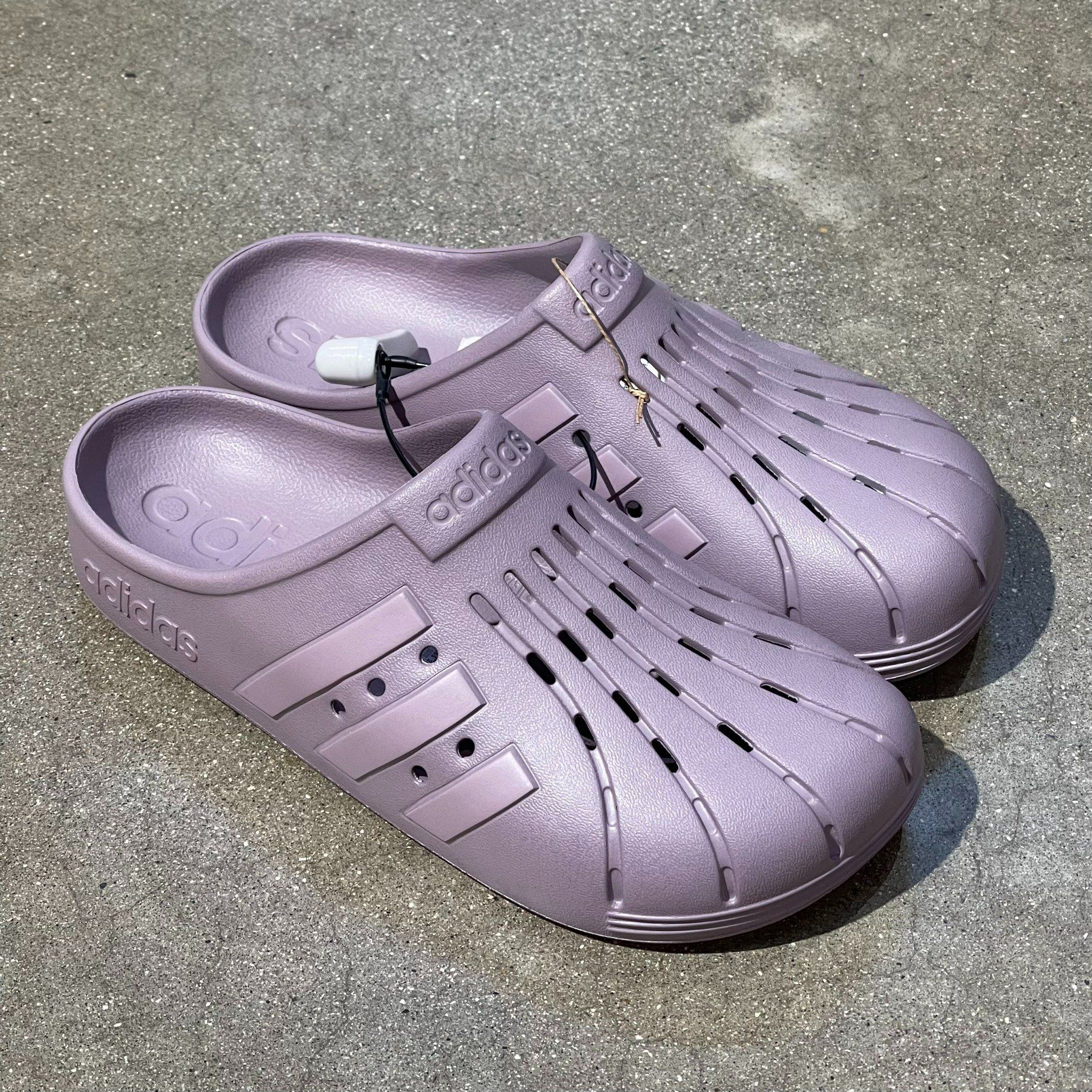 DÉP SỤC ADILETTE CLOGS