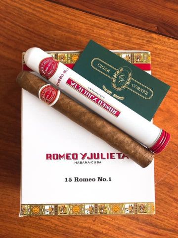 ROMEO Y JULIETA ROMEO No.1 15 TUBOS (Giá: Liên hệ)