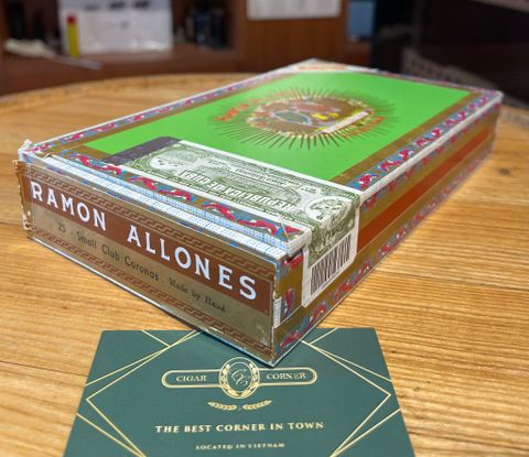 Ramon Allones Small Club Coronas (Giá: Liên hệ)