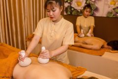 Massage thảo dược