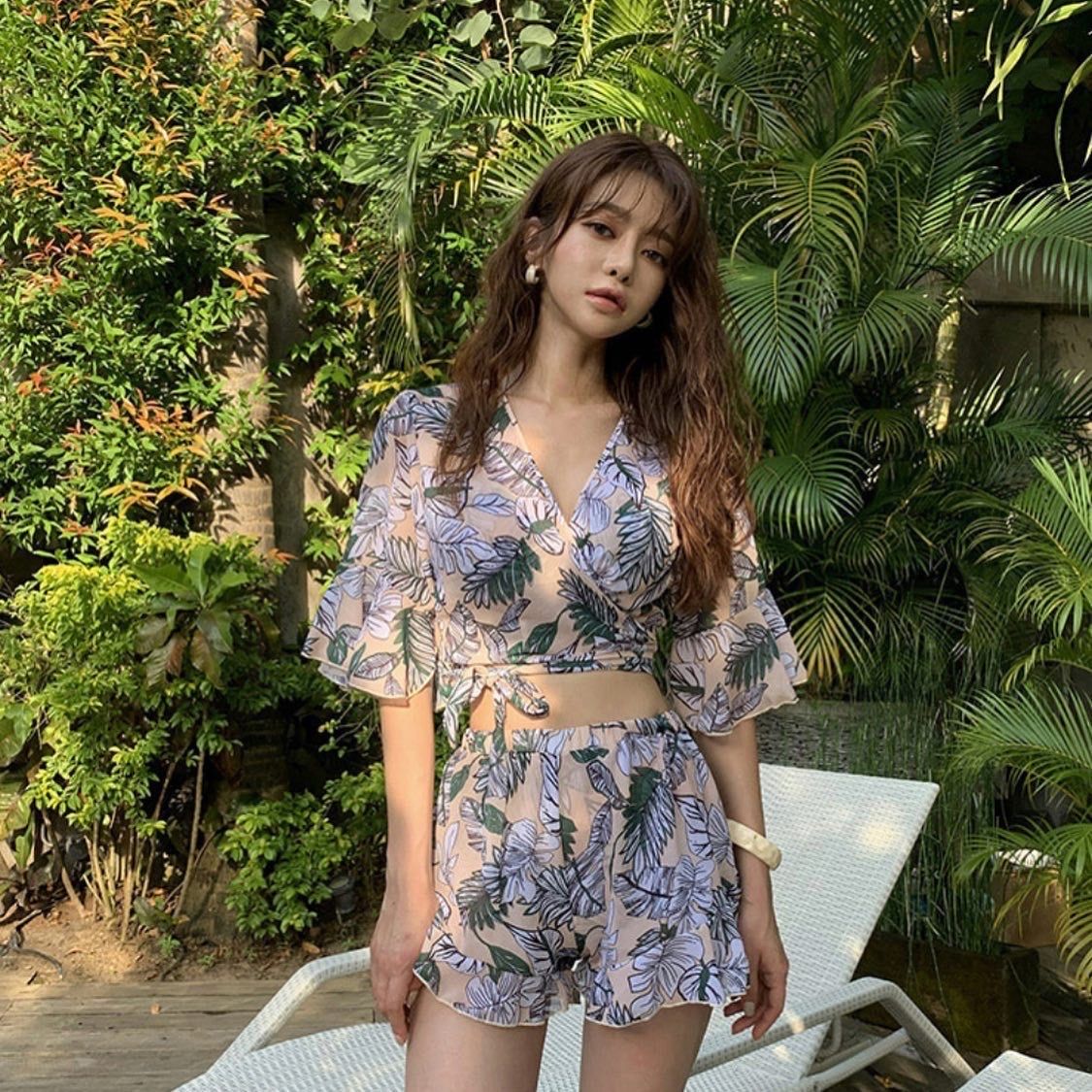 4BN61- Đồ bơi lưng cao kèm áo croptop + quần short