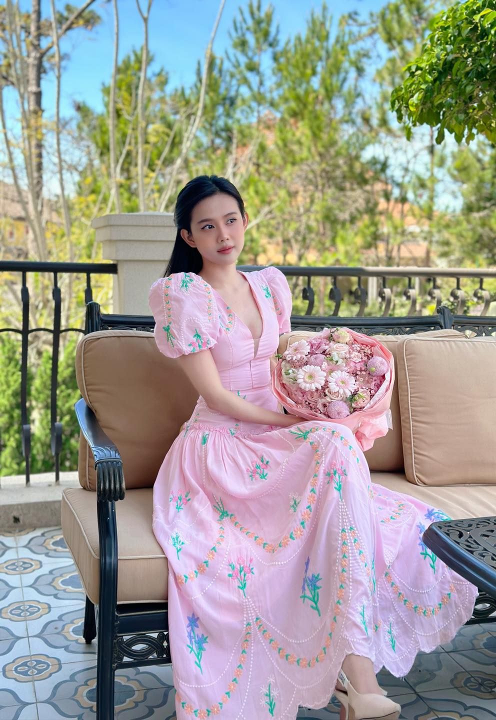 Maxi Tay Phồng Cổ V