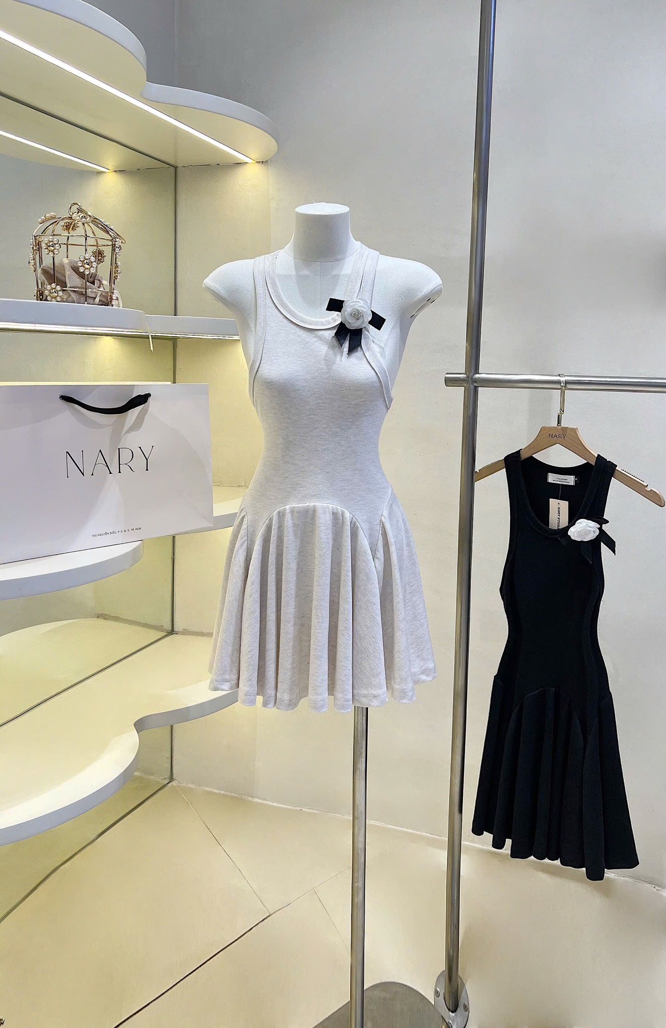 Đầm Xòe Balo Kèm Hoa