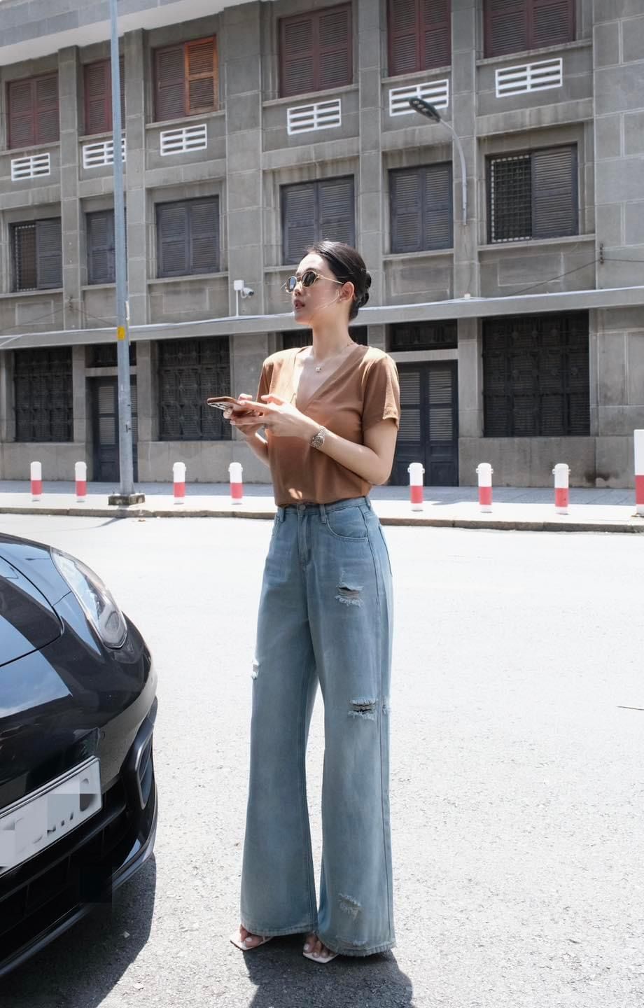 Áo Thun Tay Cộc Cổ V