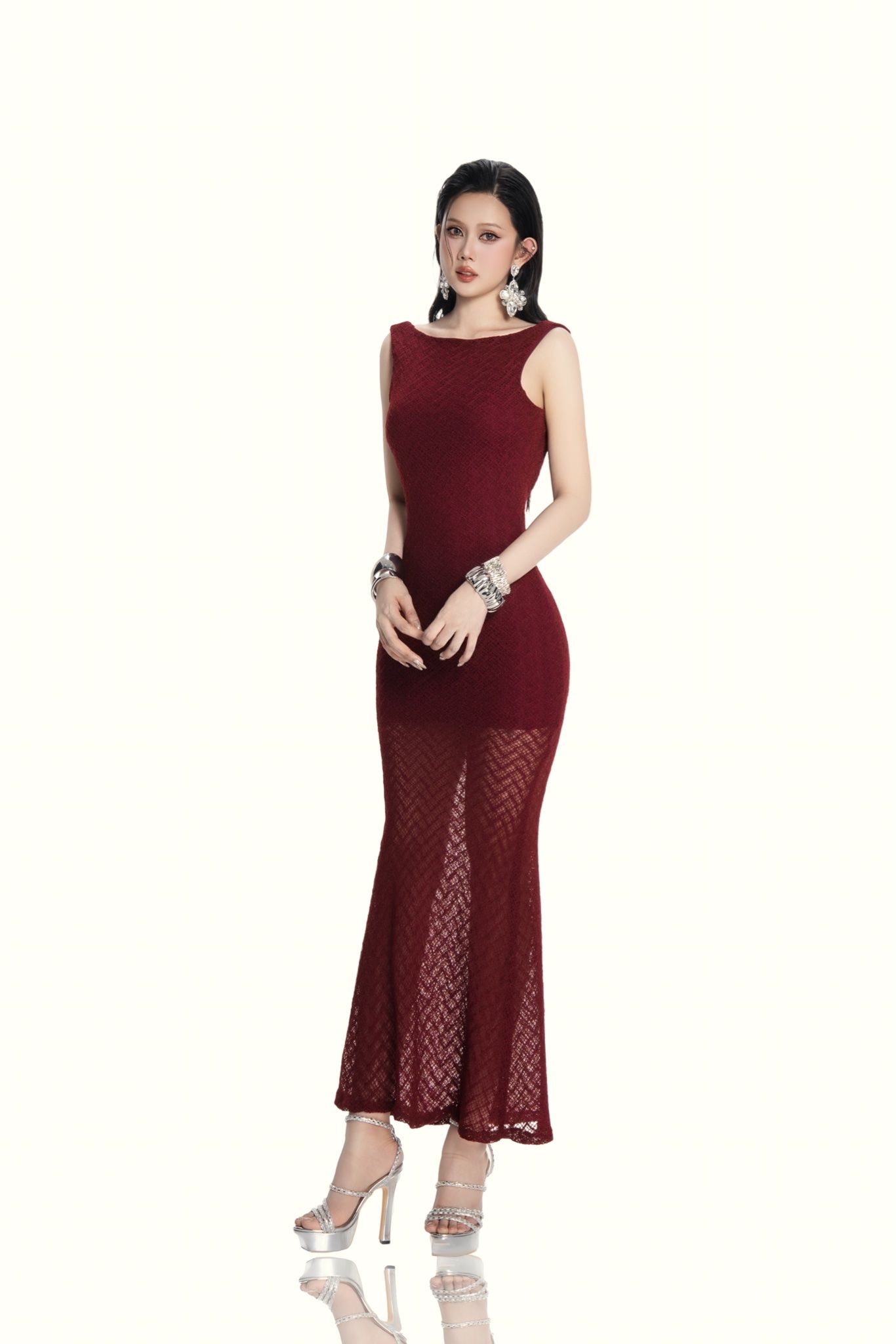 Đầm Ren Đuôi Cá Hở Lưng