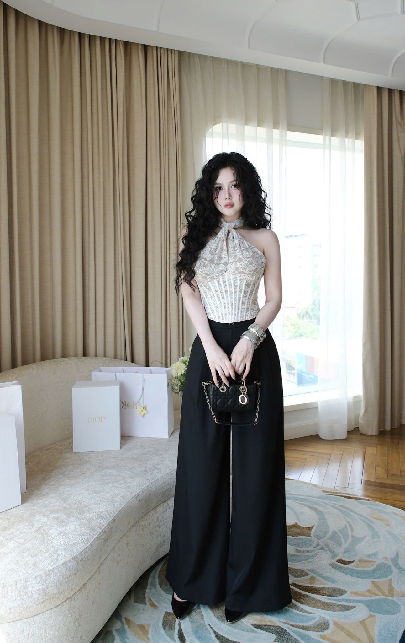 Áo Yếm Ren Nền Hoa
