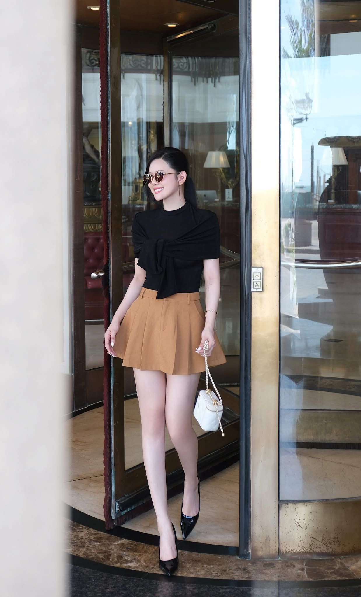 Áo Cổ Lọ Dây Choàng Vai