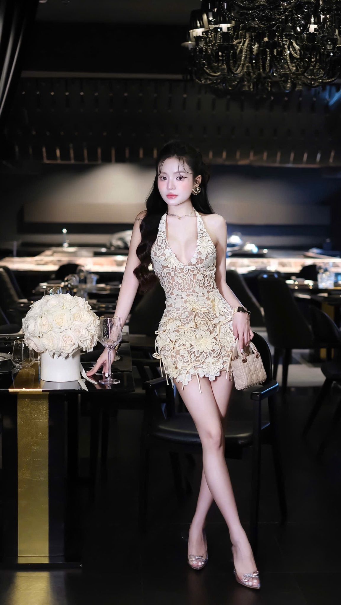 Đầm Cột Yếm Hoa Đính Nơ