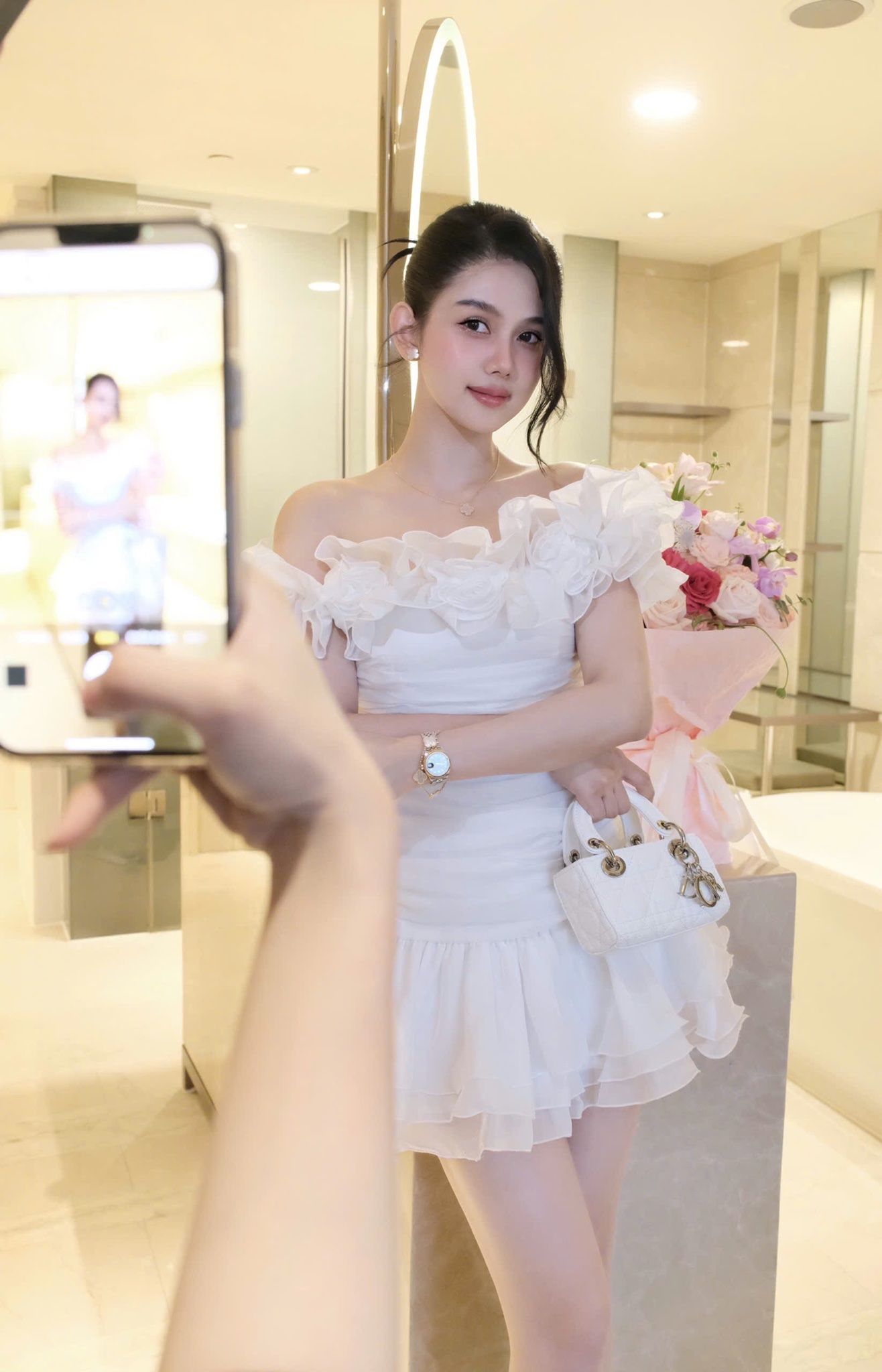 Đầm Voan Bẹt Vai Đính Bông