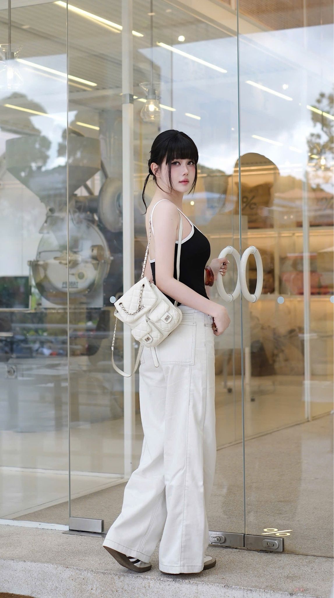 Quần Jean Ống Rộng Kèm Nịt