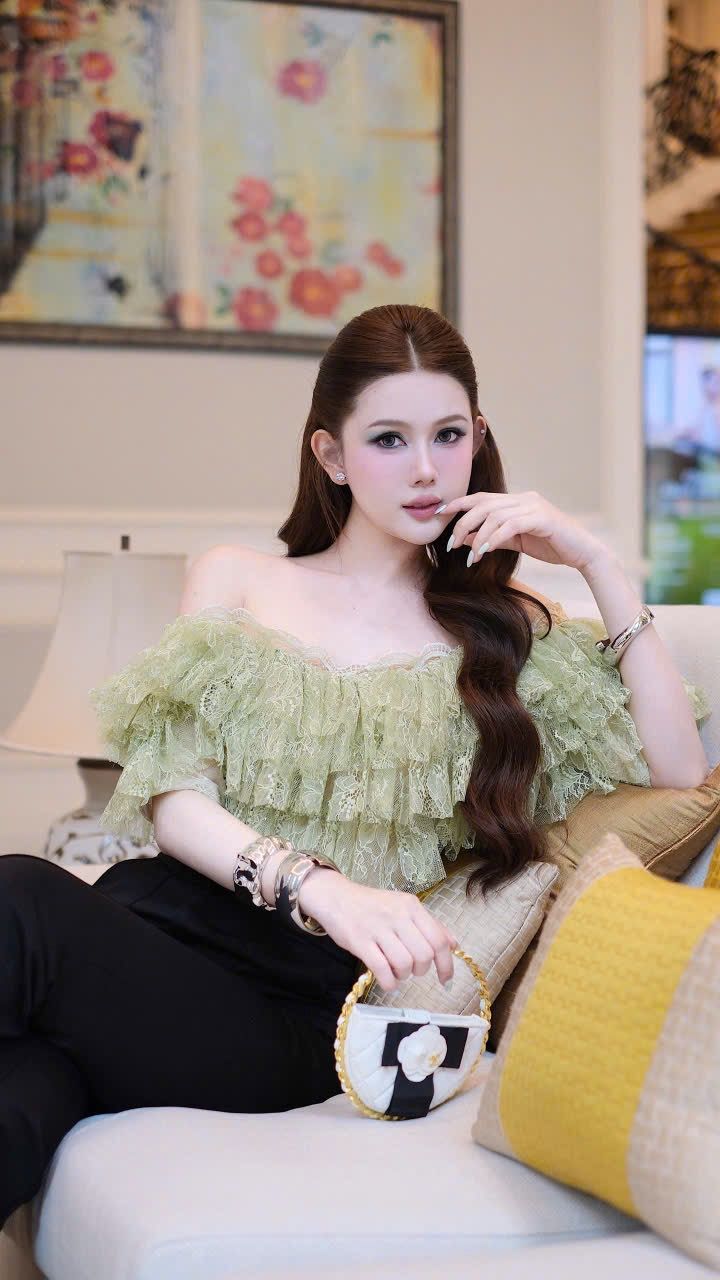Áo Ren Tầng Bẹt Vai