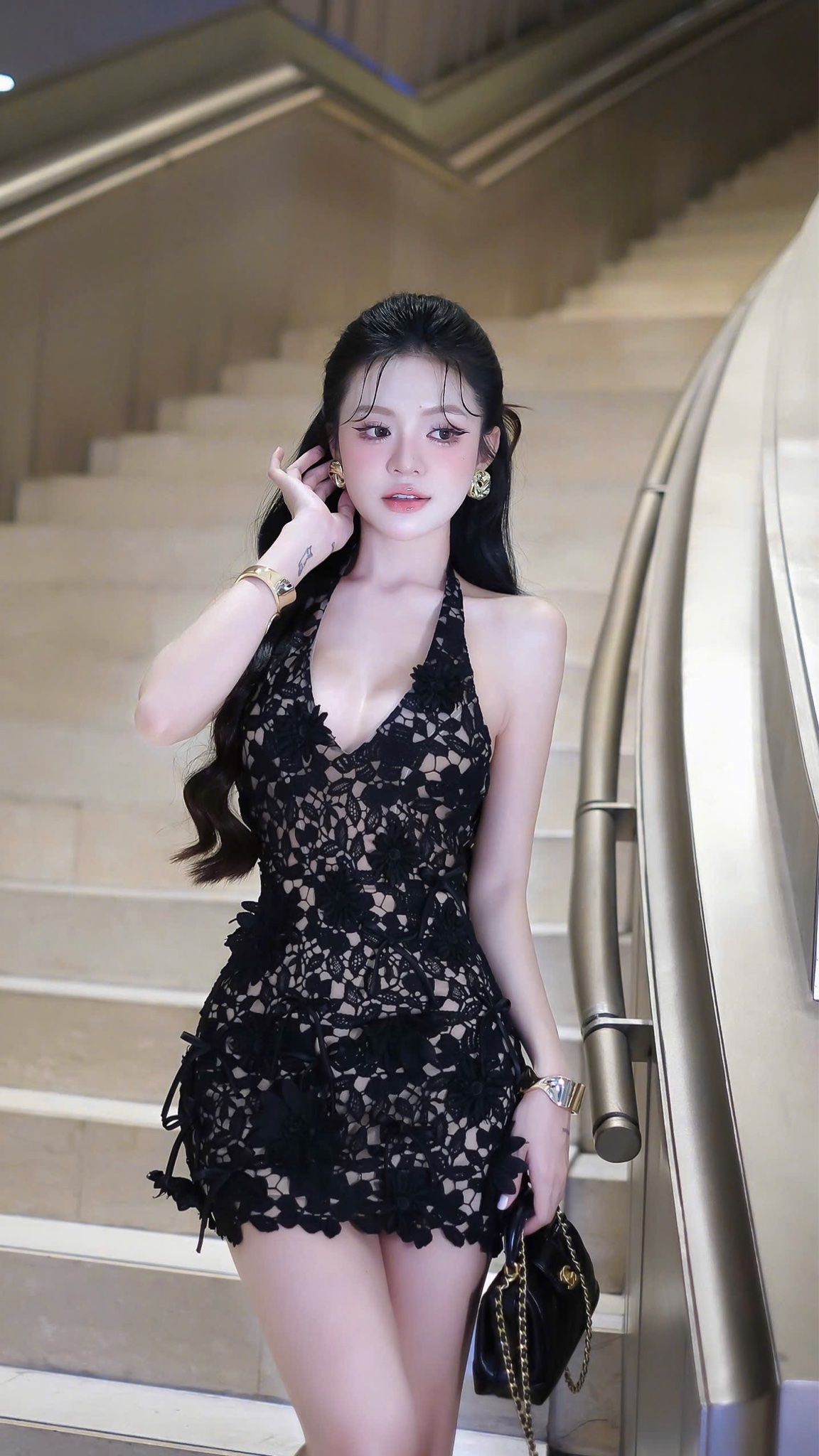 Đầm Cột Yếm Hoa Đính Nơ