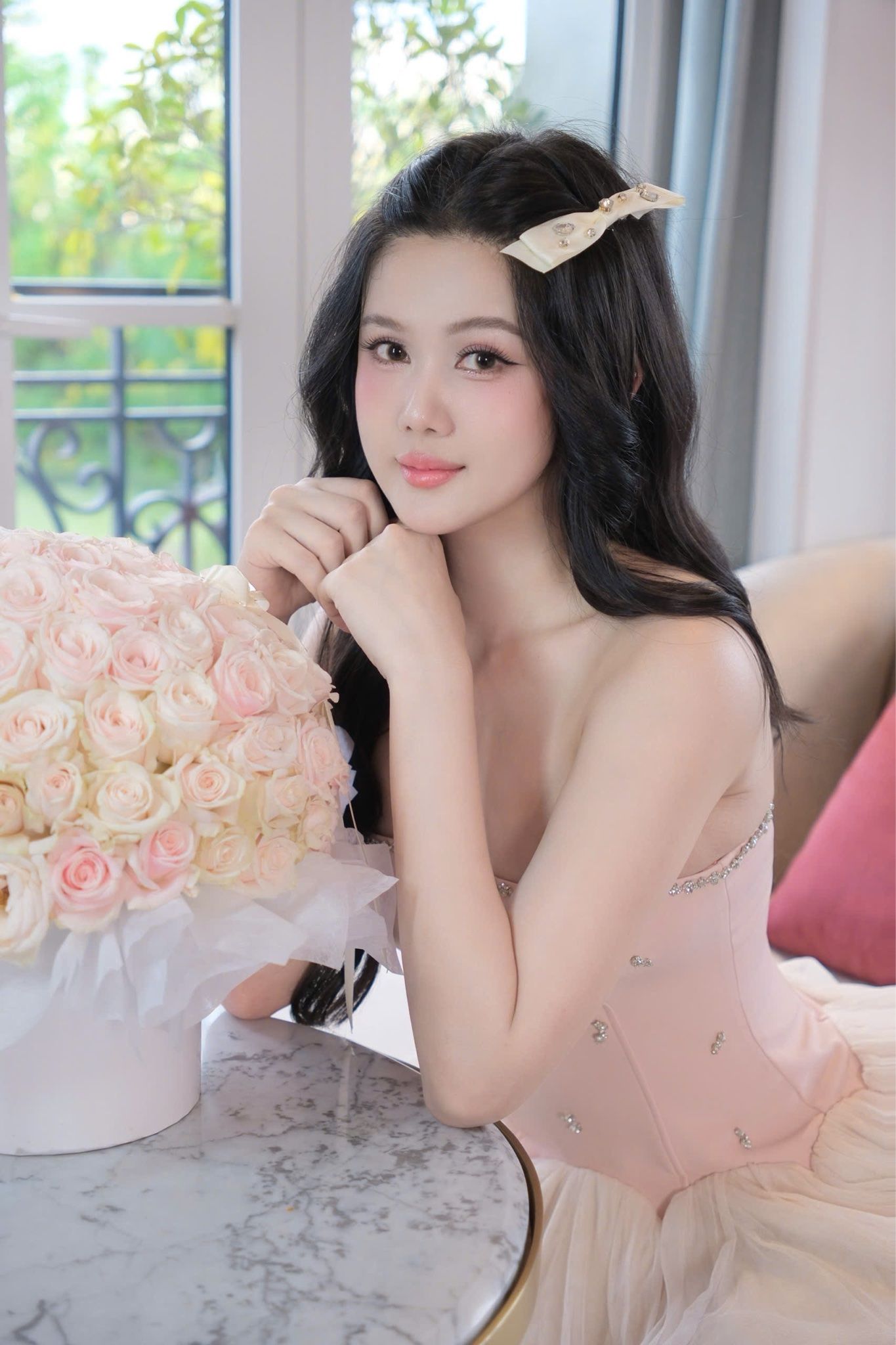 Đầm Cup Kết Viền Đá