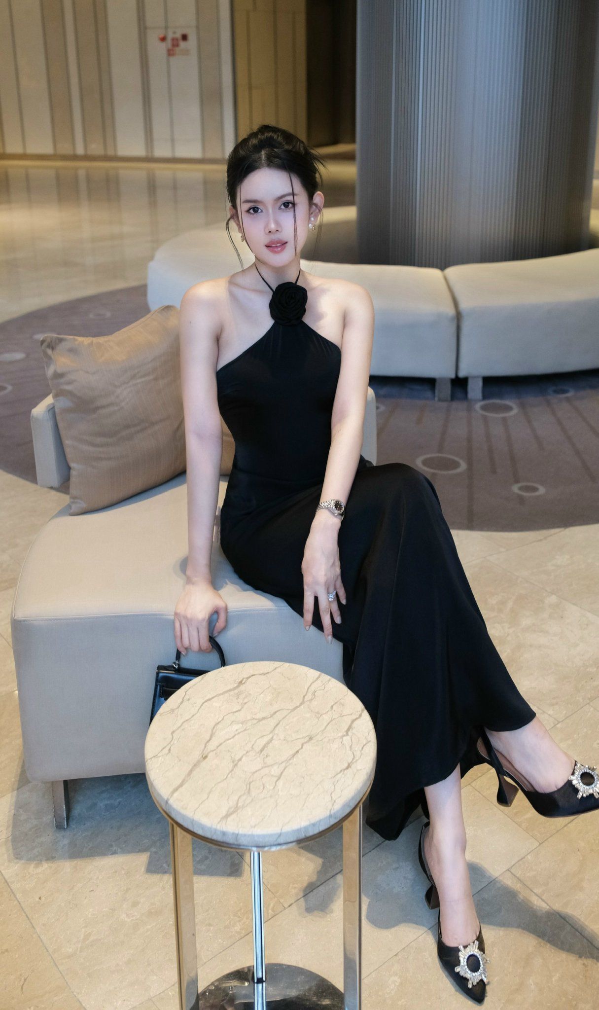 Maxi Yếm Lụa Kèm Hoa