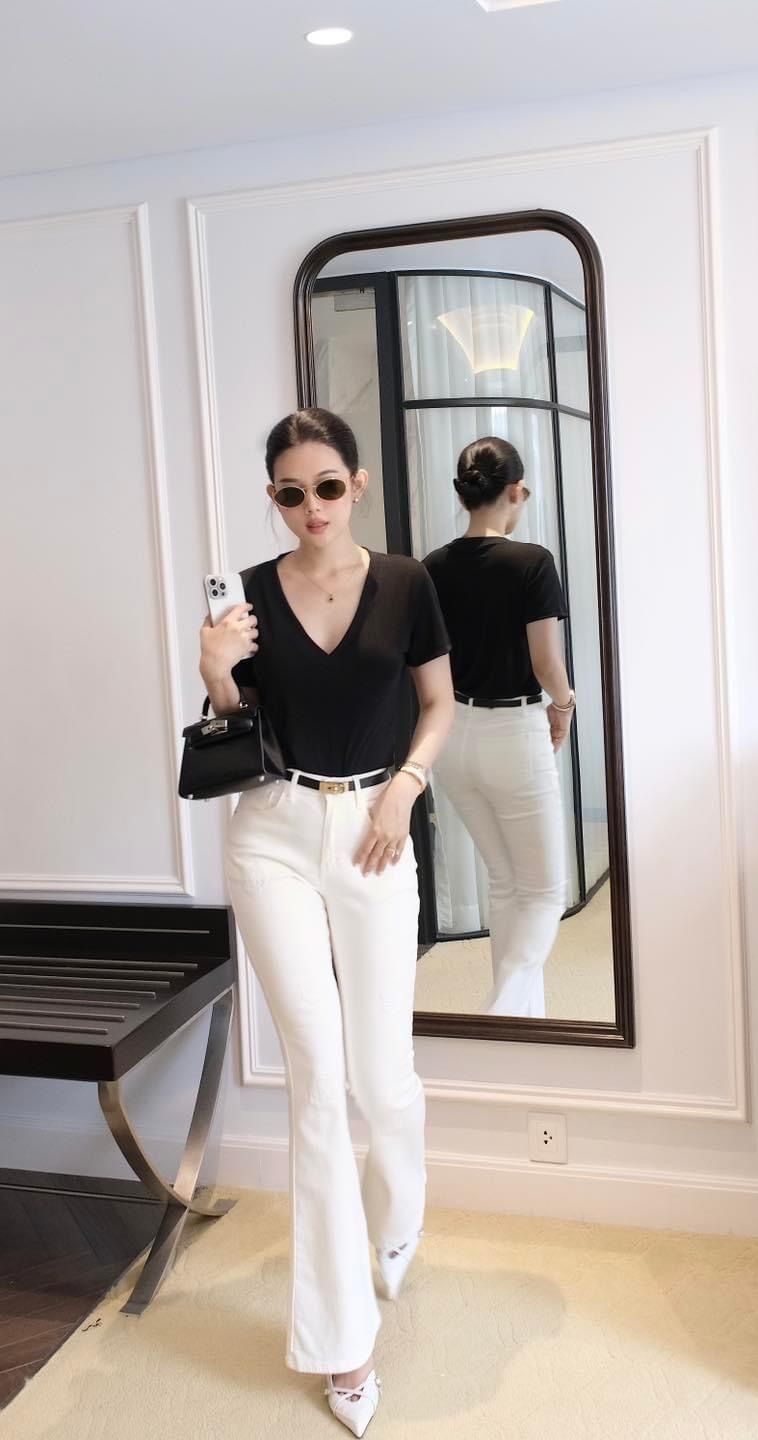 Áo Thun Tay Cộc Cổ V
