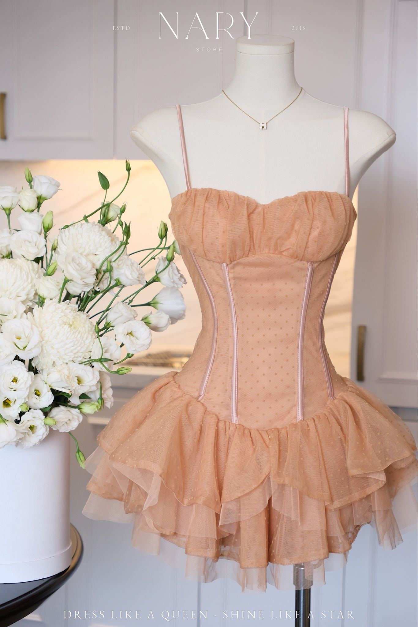 Đầm Lưới Chấm Bi Xòe Tầng