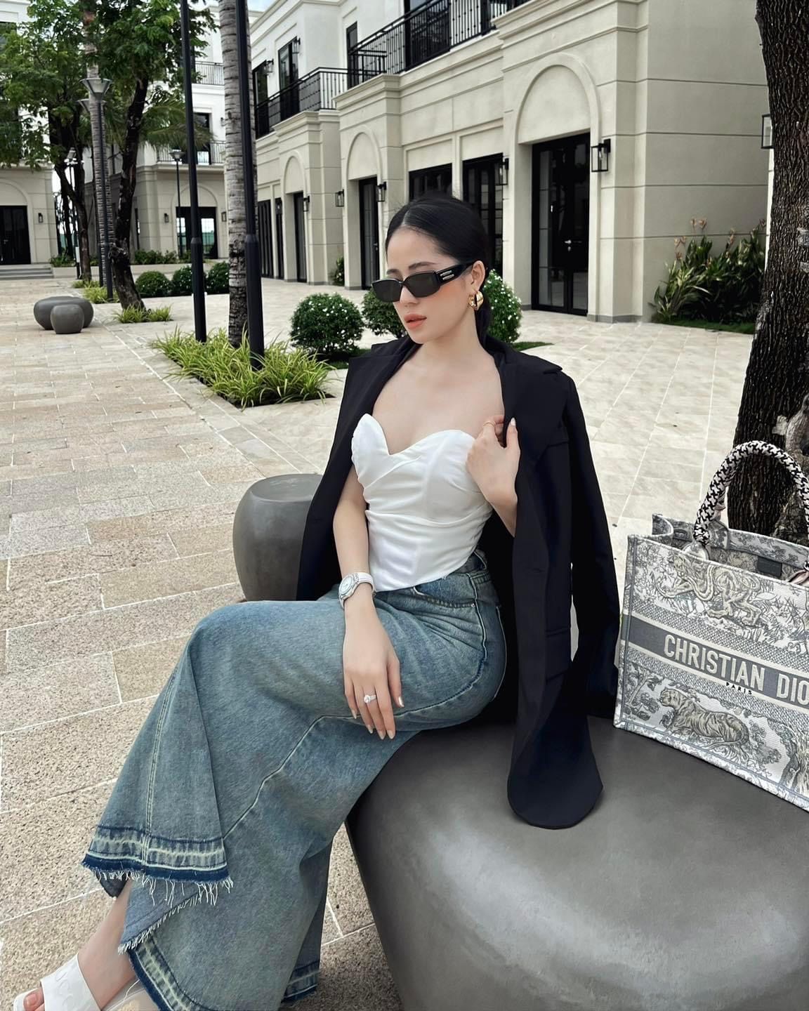 Áo Cúp Xếp Ngực