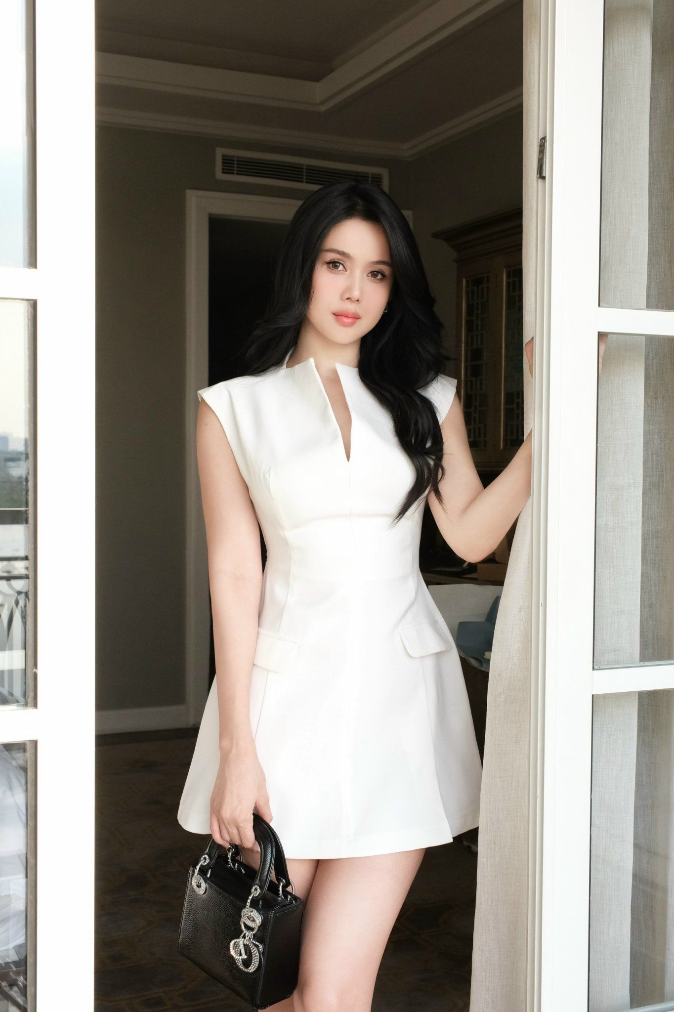 Đầm A Shape Vneck