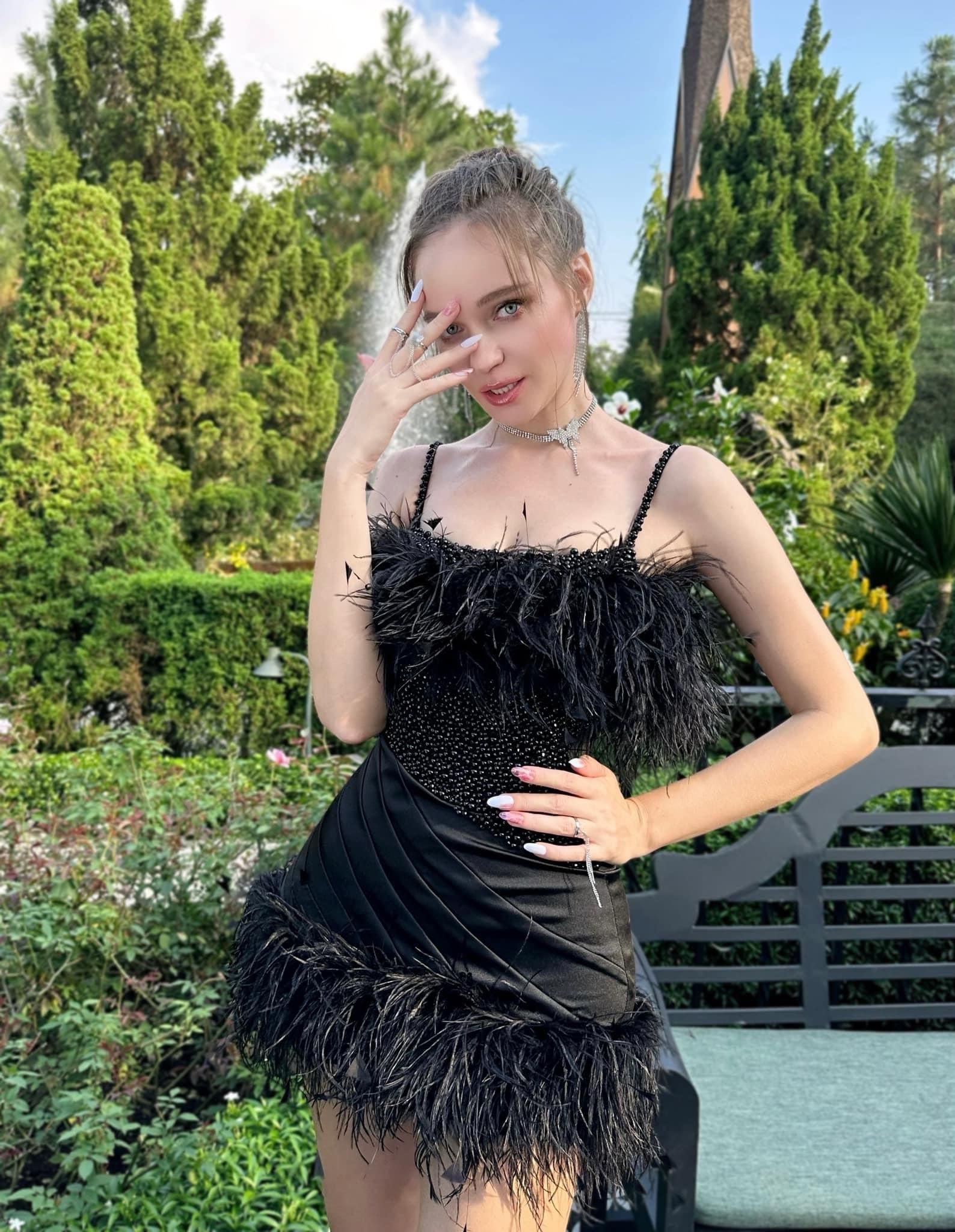 Đầm Lụa Kết Lông