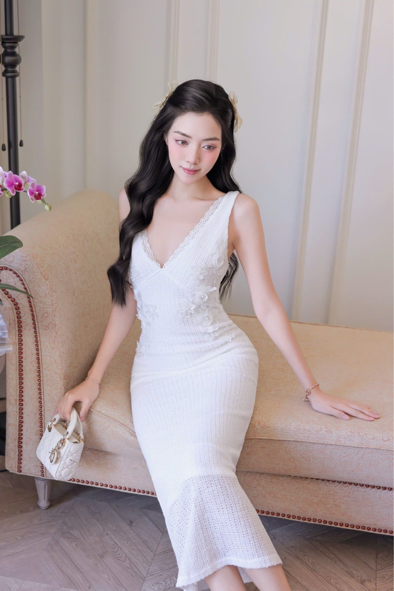 Đầm Thun Cổ V Đính Hoa