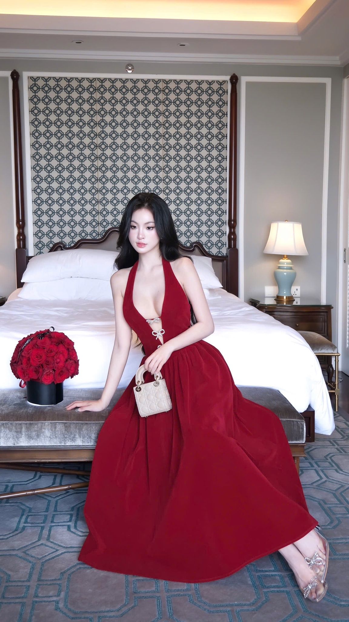Đầm Nhung Yếm Kèm Nơ