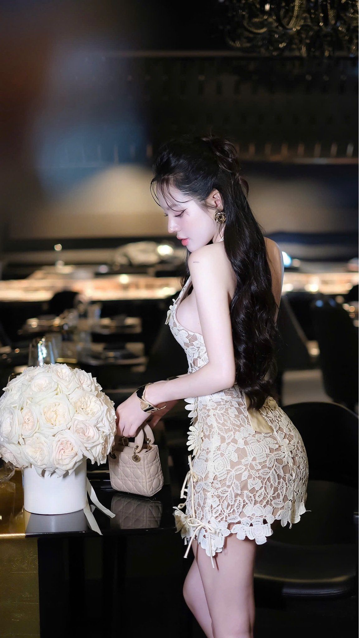 Đầm Cột Yếm Hoa Đính Nơ