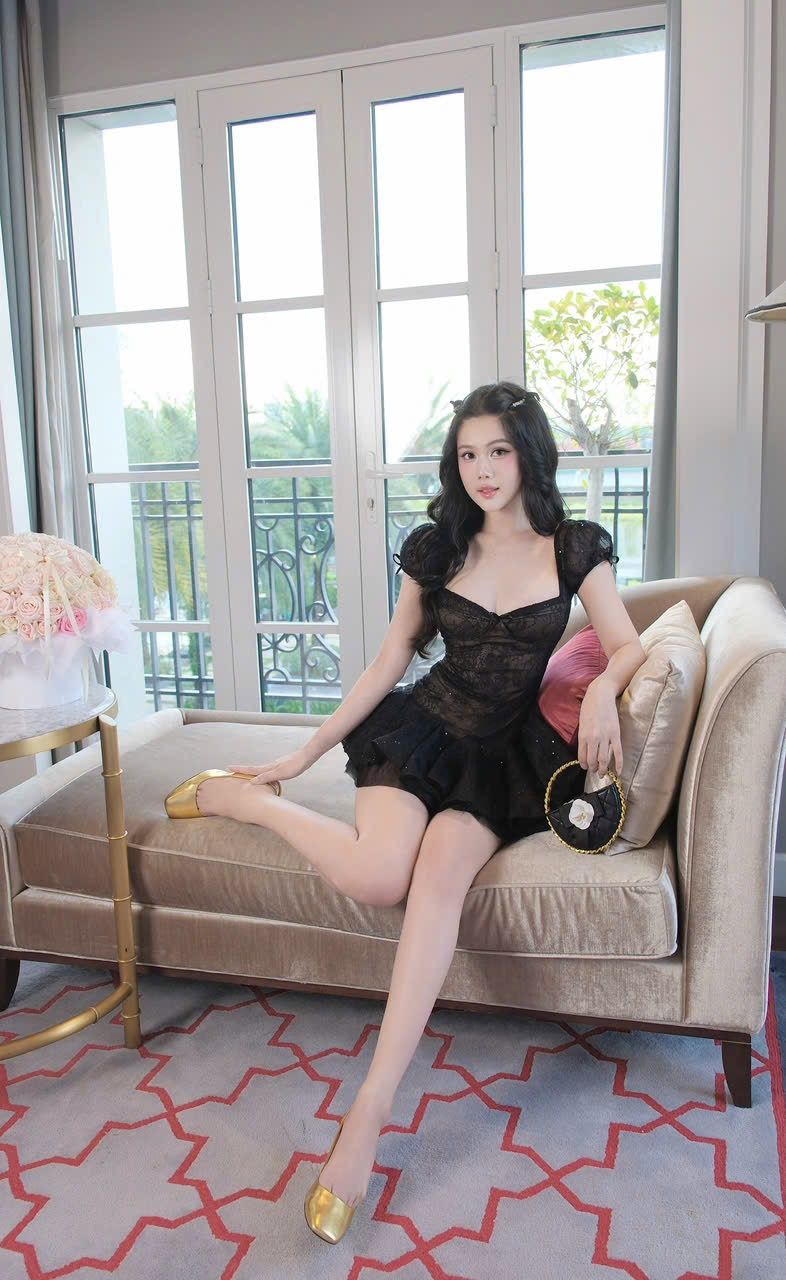 Đầm Lưới Ren Bèo Đính Nơ