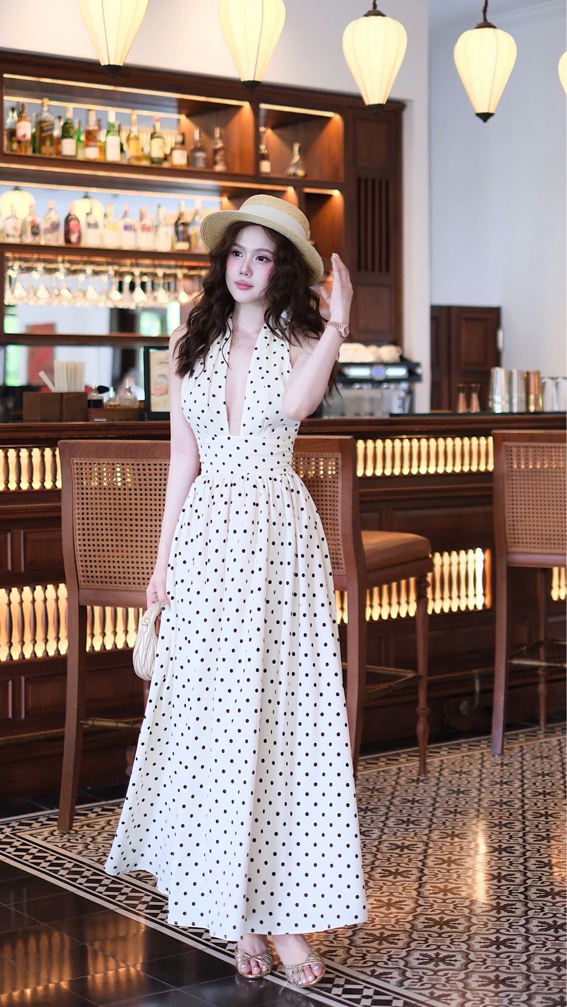 Đầm Chấm Bi Dài Cột Yếm