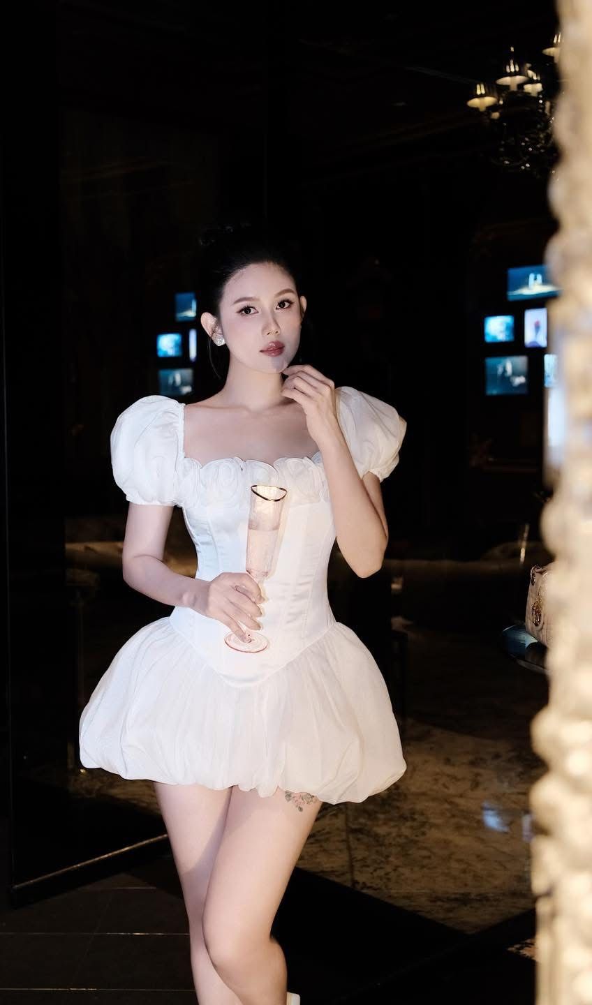 Đầm Voan Bí Đính Viền Bông