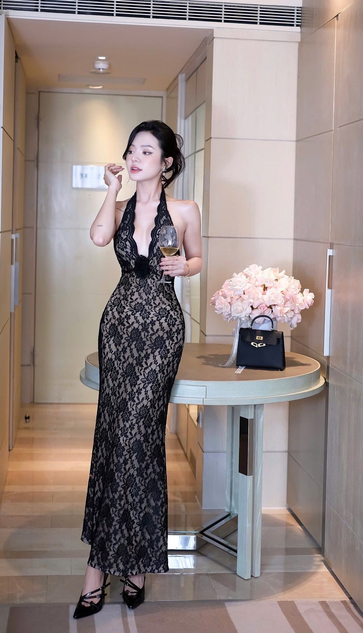 Đầm Ren Đuôi Cá Đính Bông