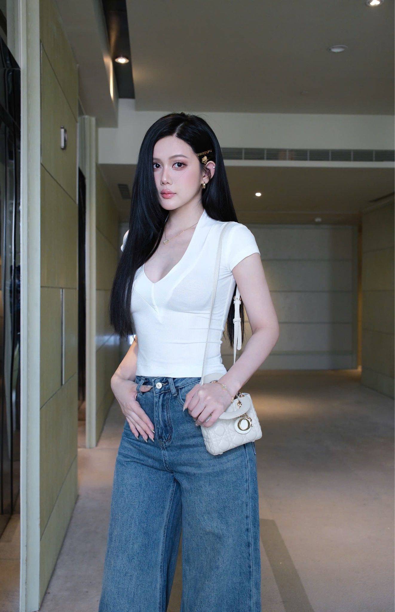 Quần Jean Ống Rộng Kèm Nịt