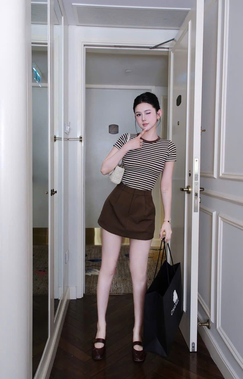 Áo Thun Sọc Cổ Tròn