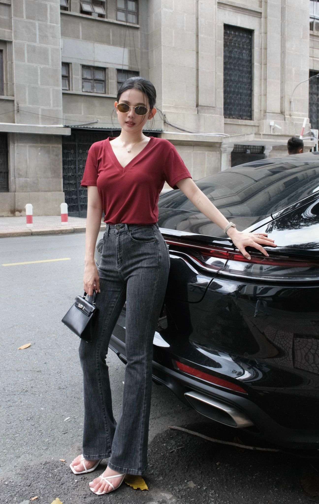 Áo Thun Tay Cộc Cổ V