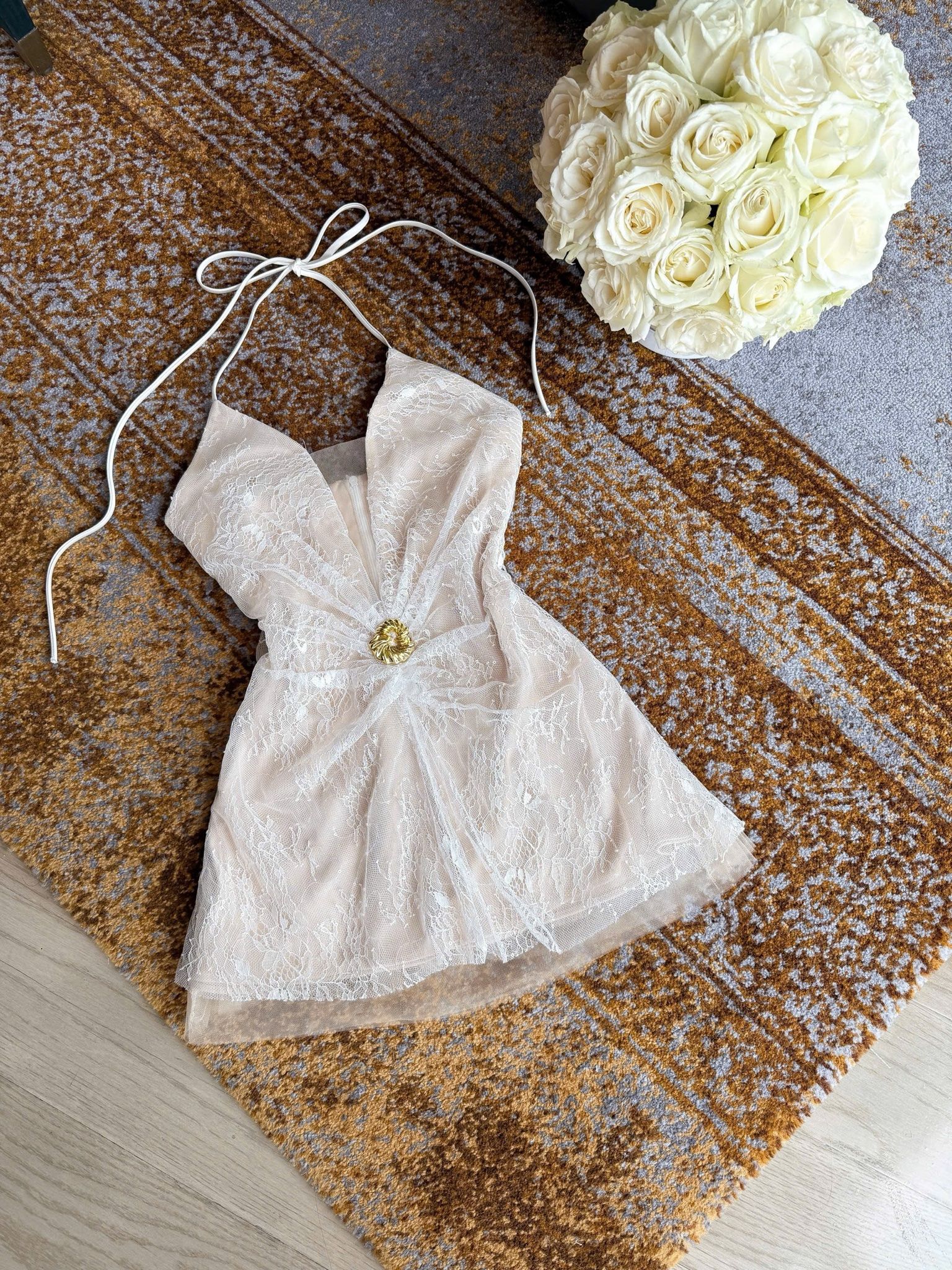 Đầm Yếm Ren Kèm Charm