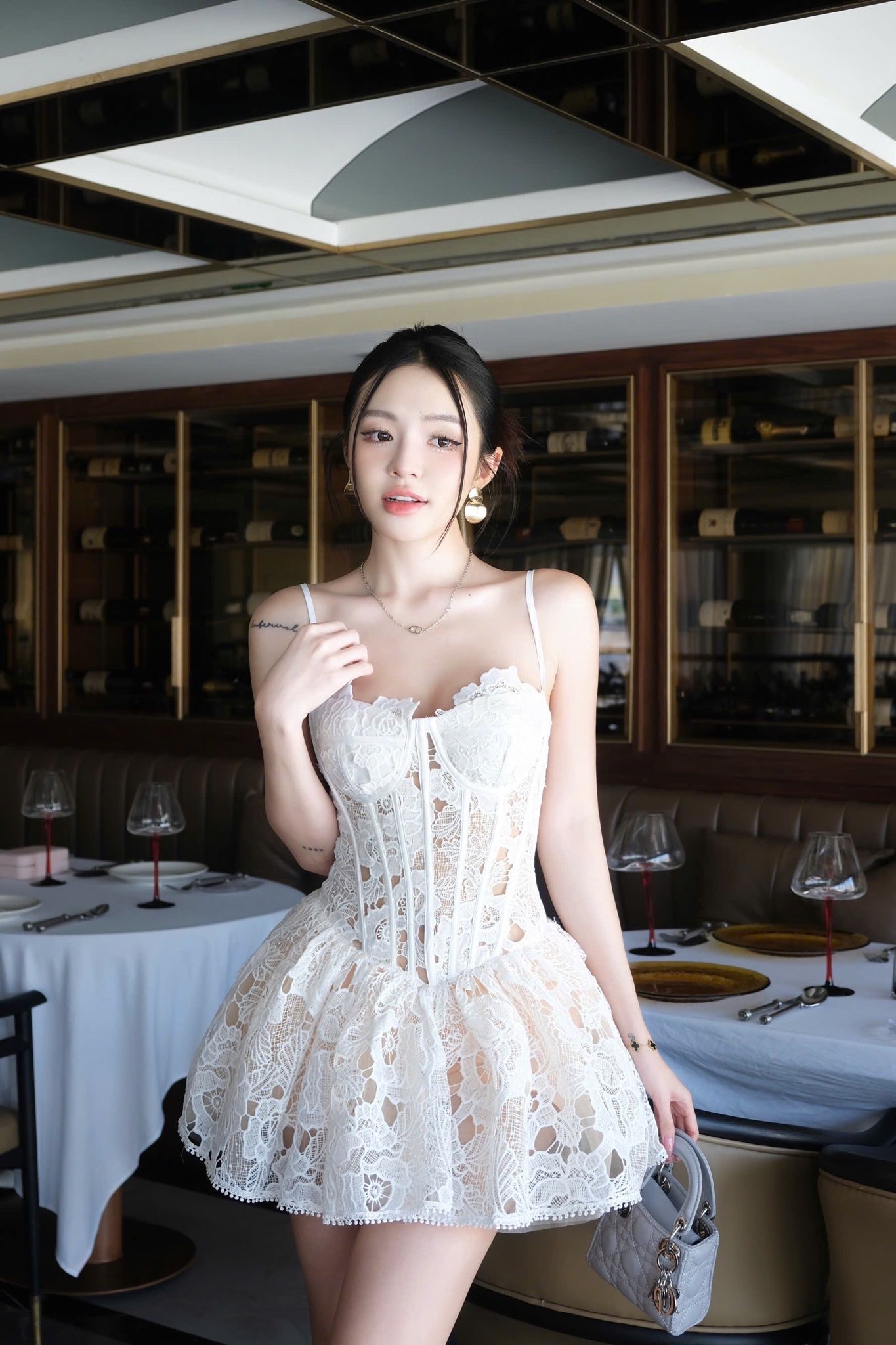 Đầm 2S Ren Nền Hoa