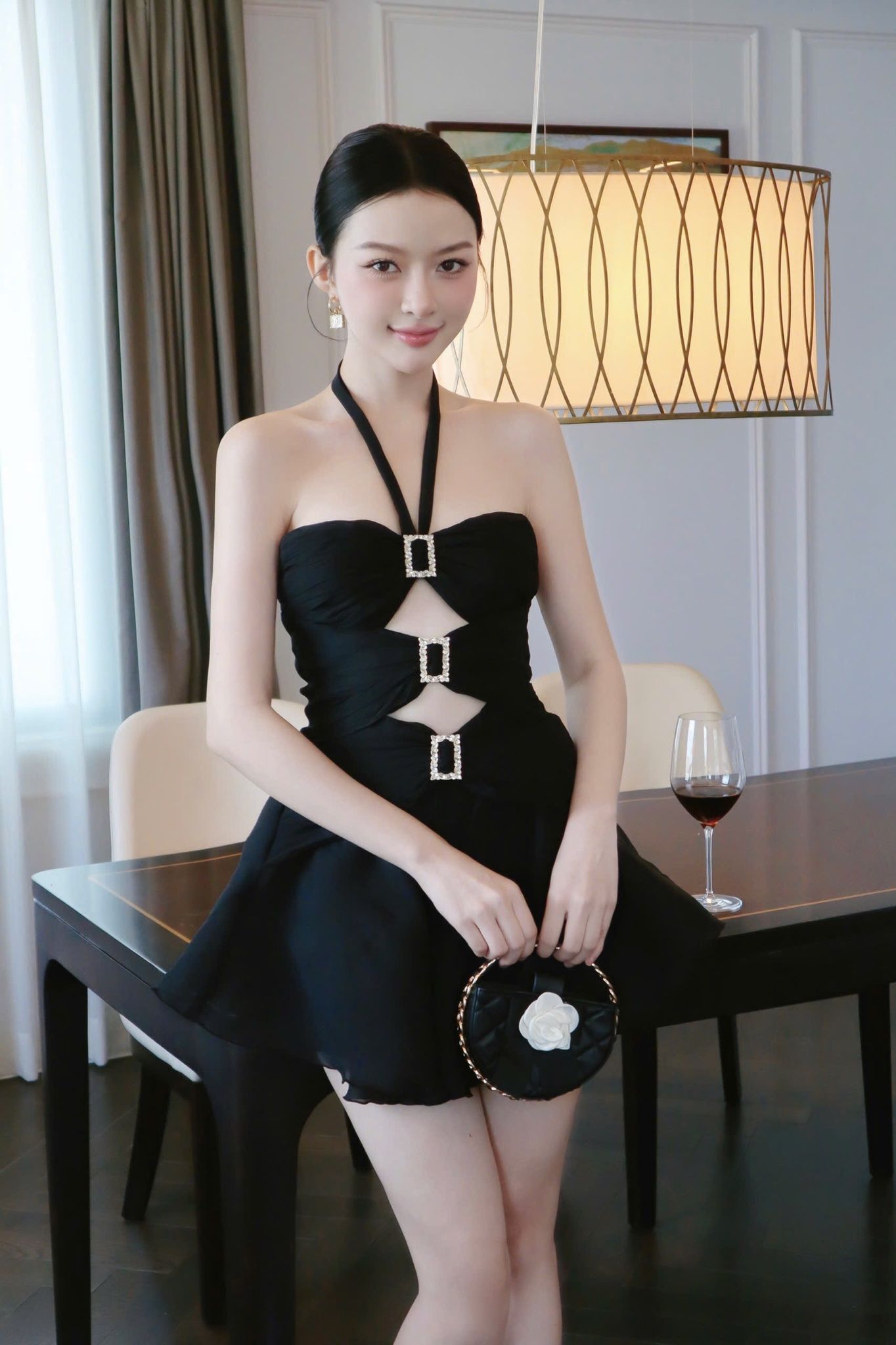Đầm Voan Khoét Cột Yếm