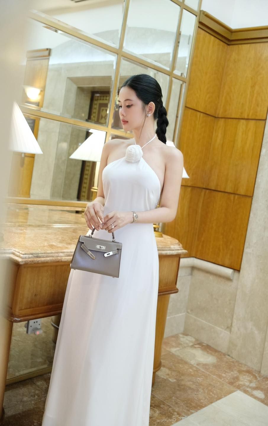 Maxi Yếm Lụa Kèm Hoa