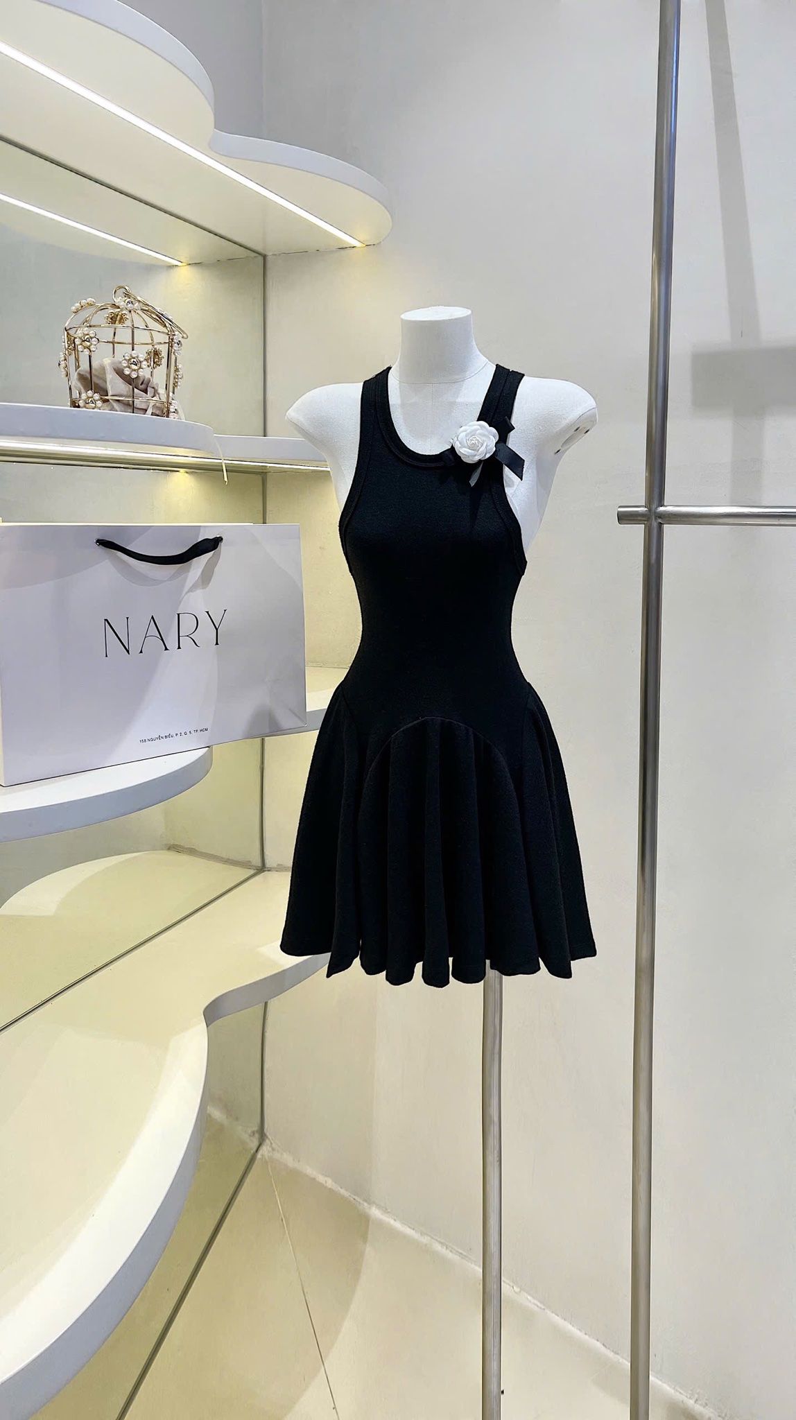 Đầm Xòe Balo Kèm Hoa