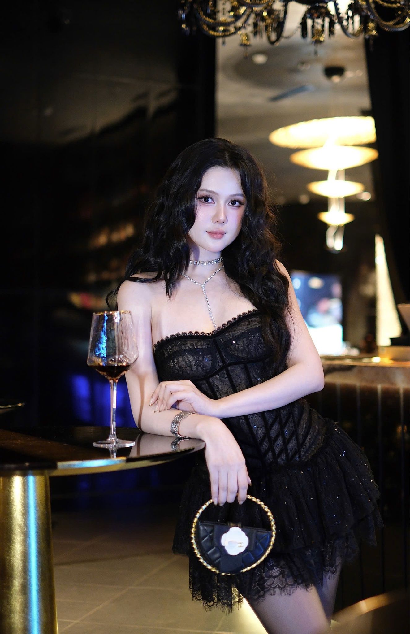 Đầm Cup Lưới Ren Kim Sa