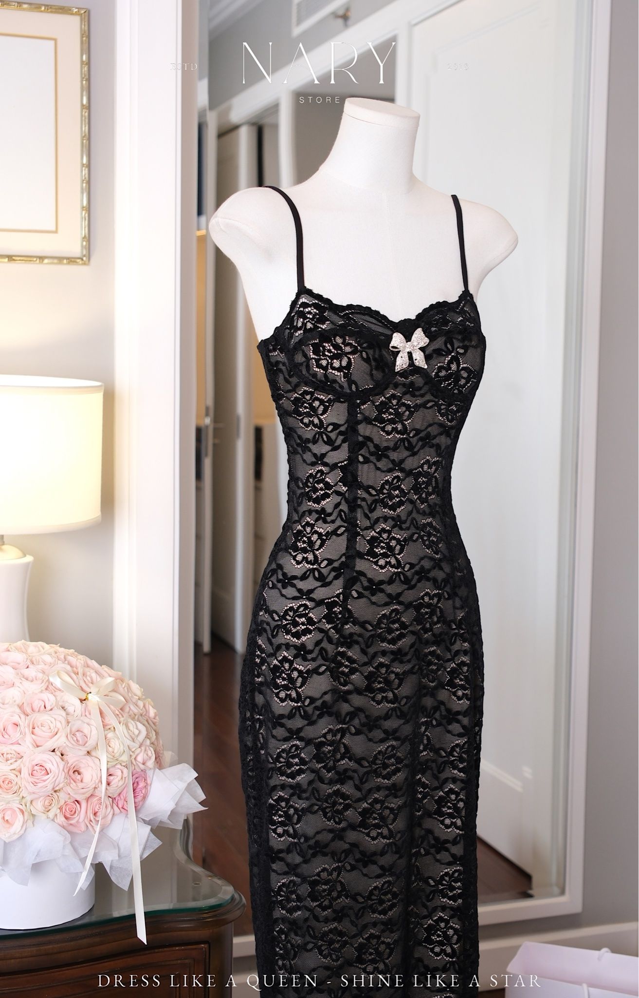 Đầm 2S Ren Kèm Charm
